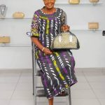 un artiste offre une voiture neuve à Maman Tamea (Photos)