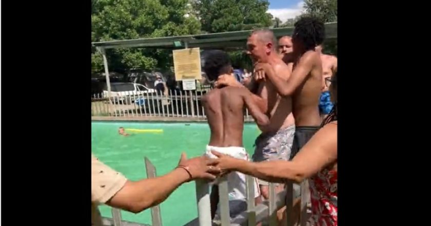 Afrique du Sud : une scène raciste créée des remous (vidéo)