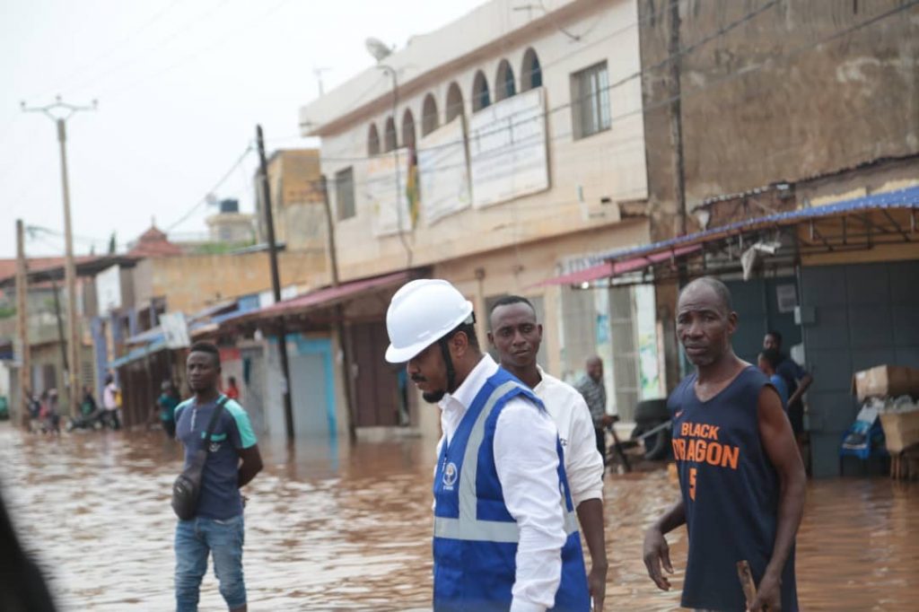 Inondations à Lomé : le maire du Golfe 7 aux côtés des sinistrés