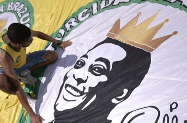 Lexique : le mot "pelé" fait son entrée dans le dictionnaire et signifie...