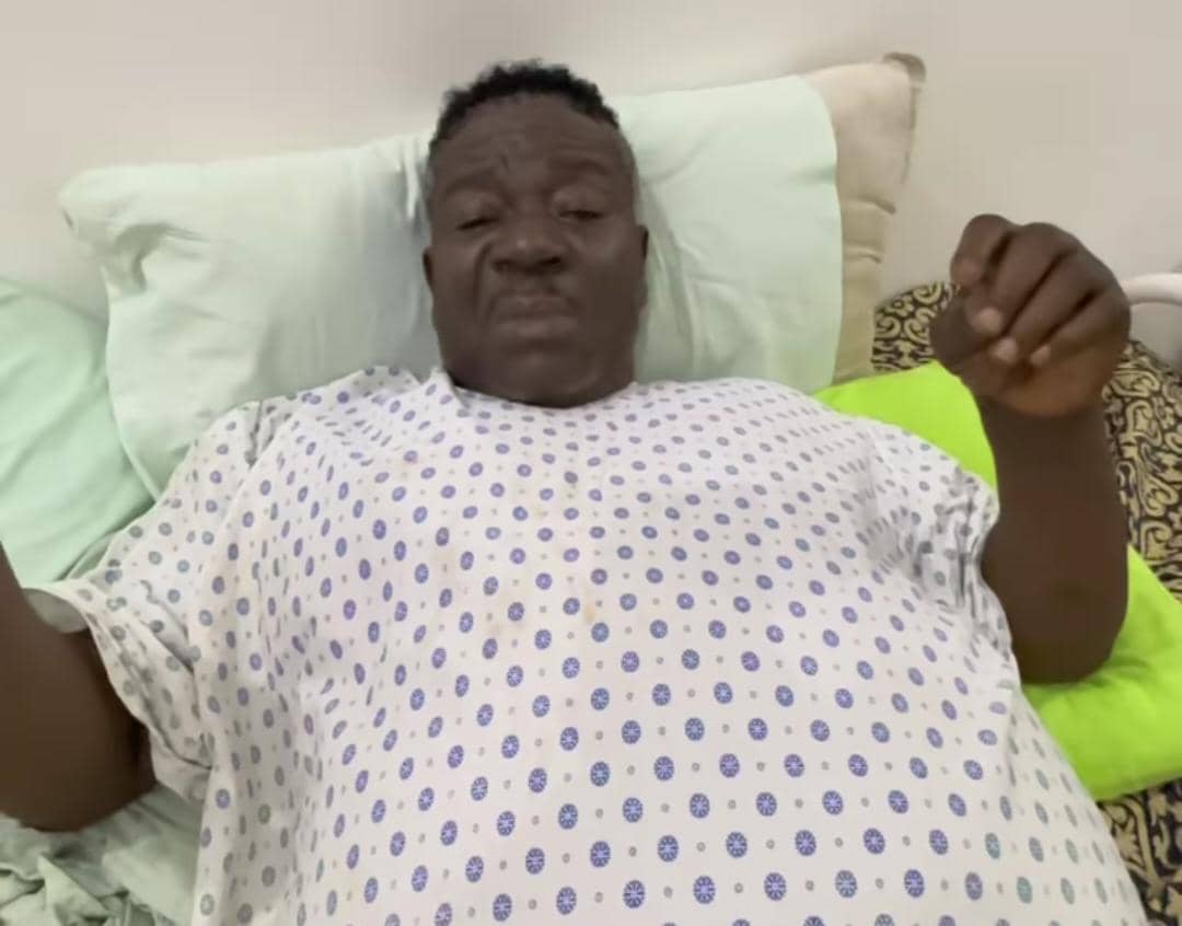 [Vidéo] "Je ne veux pas avoir la jambe coupée", gravement malade, Mr Ibu appelle à l'aide