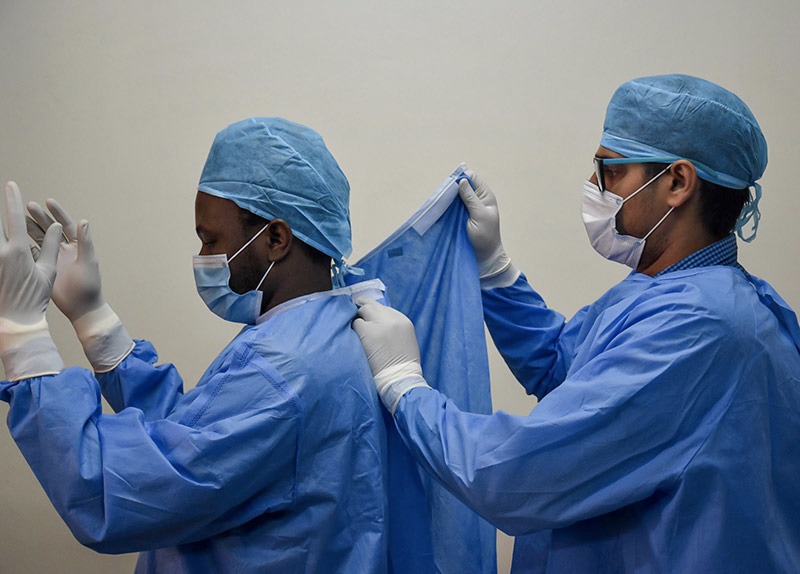 Fuite des médecins en Afrique de l'Ouest : quelles solutions ?